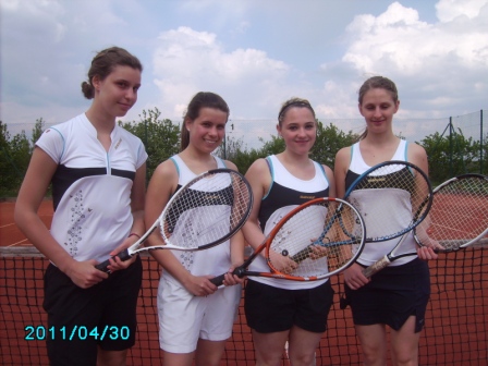 <&nbsp;Bild Juniorinnen 18&nbsp;>