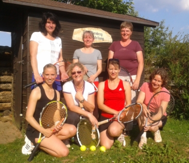 <&nbsp;Bild Damen 30&nbsp;>