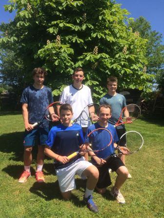 <&nbsp;Bild Junioren 18&nbsp;>