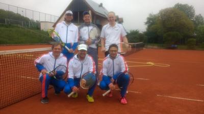 <&nbsp;Bild Herren 40&nbsp;>