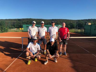 <&nbsp;Bild Herren 40&nbsp;>