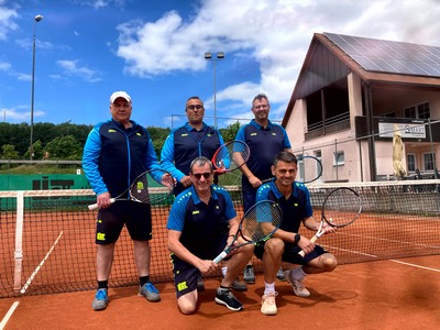 <&nbsp;Bild Herren 40 II&nbsp;>