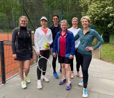 <&nbsp;Bild Damen 30&nbsp;>